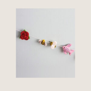 Wonder-land Garland